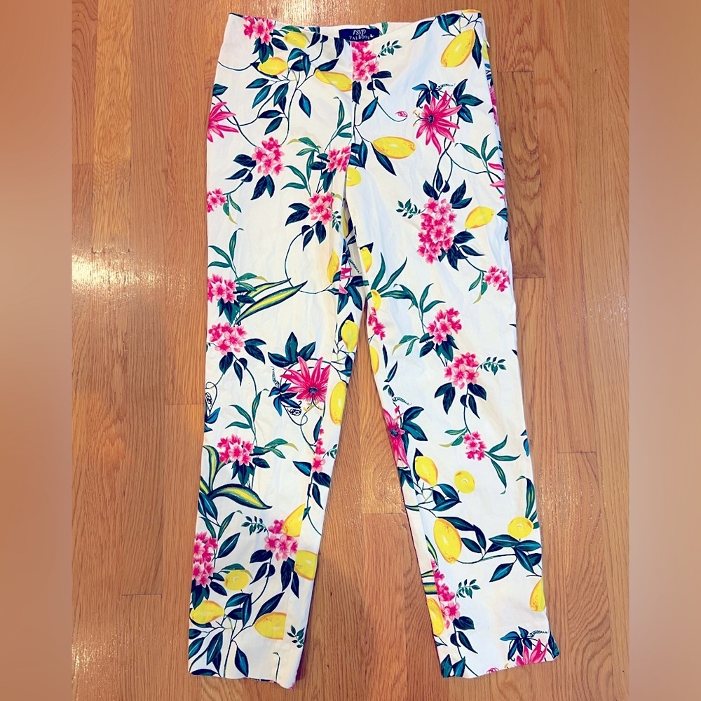 Talbots white pattern capris